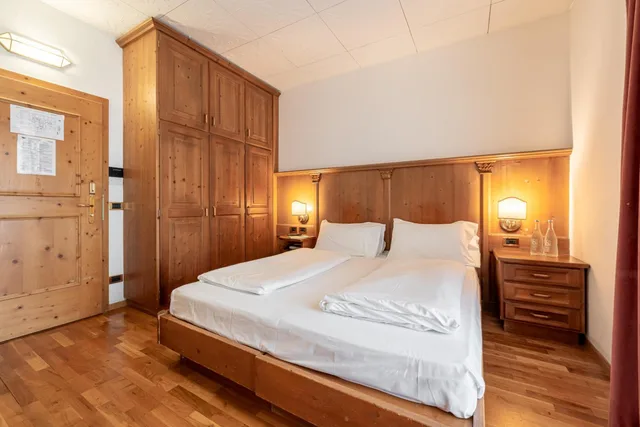 غرفة اقتصادية بسرير مزدوج أو سريرين منفصلين، Schloss Hotel & Club Dolomiti 2/10