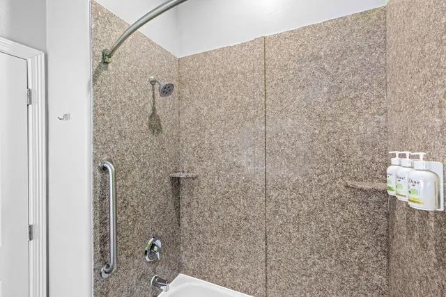 غرفة سوبيريور بسرير كينج، La Quinta Inn Suites Raymondville 6/9