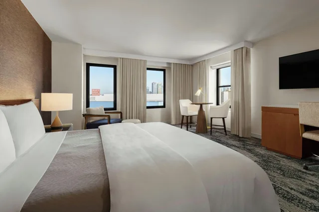 غرفة تنفيذية بسرير كينج، Westin Gaslamp Quarter 4/5
