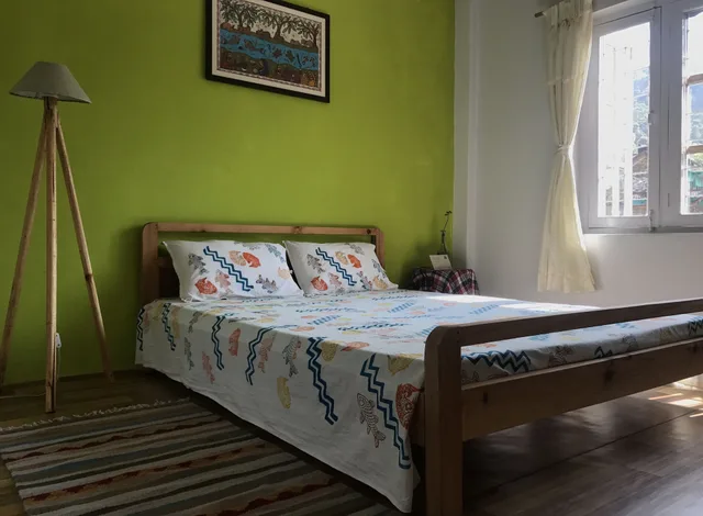 شقة كومفورت بسرير مزدوج وسريرين منفصلين بإطلالة على البحيرة بغرفتي نوم للمدخنين، Apartment With Mountain And Lake View 4/4