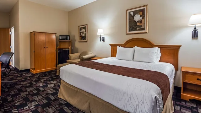 غرفة قياسية بسرير كينج، Best Western Longview 1/1