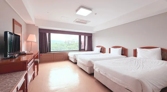 Ondol, Triple, 3 Beds, Street View، The K Hotel Gyeongju 1/2