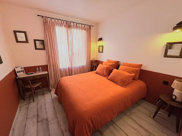 غرفة سوبيريور بسرير كينج، La Maison Volver 3/10