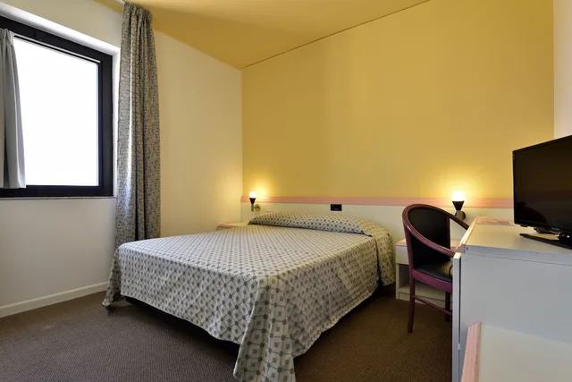 Standard, Twin Beds, Orri Hotel 2/6
