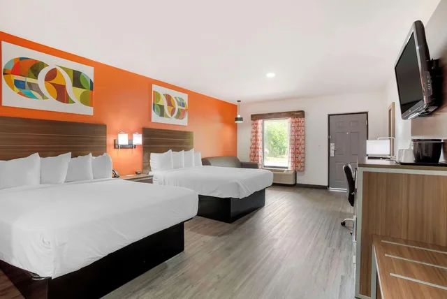 غرفة قياسية بسريرين كوين مع أريكة، Best Western Statesville Inn 1/9