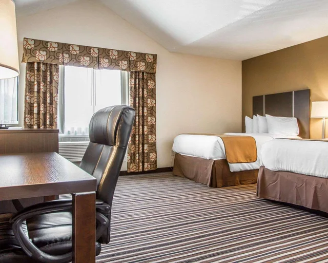 جناح بسريرين مزدوجين، Quality Inn & Suites South Portland, ME 2/3