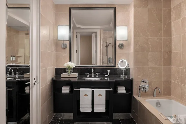 Premier, King Bed, Central Park View, Park View، Mandarin Oriental New York 5/6