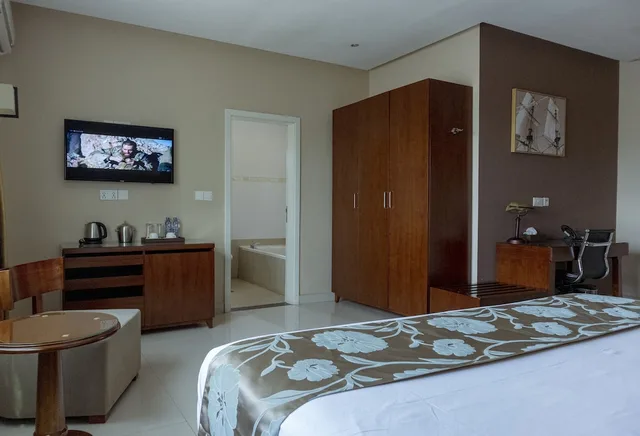 غرفة تنفيذية بسرير كينج، Frederick's Lodge 1/4