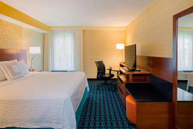 غرفة قياسية بسرير كينج، Fairfield Inn Suites By Marriott Paramus 3/8
