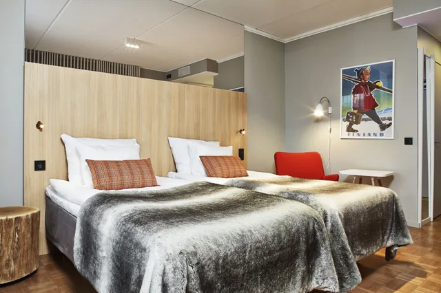 غرفة قياسية بسريرين منفصلين مع سرير إضافي، Sokos Original Hotel Vaakuna Rovaniemi 1/3