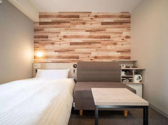 Semi Room, Semi Double Bed, Sofa, Smoking، Super Hotel Hakodate 1/1