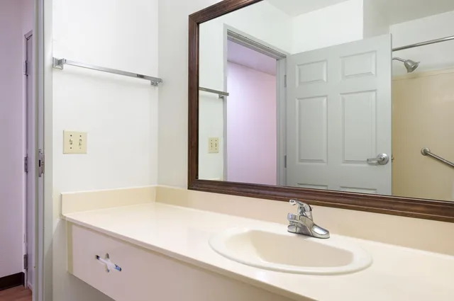 Room, 2 Queen Beds, Smoking, Motel6 New Iberia, LA 9/10