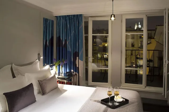 Spa, Deluxe, Double Bed, Balcony، Les Matins de Paris 6/10