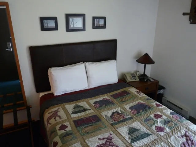 غرفة اقتصادية بسرير كوين، RiverBank Lodge 1/1