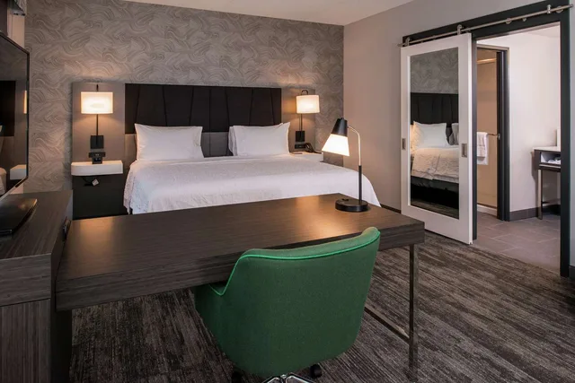 جناح استوديو بسرير كينج، Hampton Inn And Suites Winston Salem Downtown 1/3