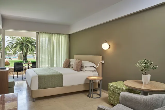 غرفة سوبيريور بسريرين منفصلين بإطلالة على الحديقة، AKS PORTO HELI 2/4