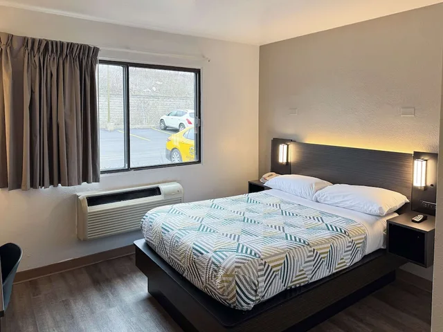 غرفة قياسية بسرير مزدوج لذوي الإعاقة، Motel6 Glenview, IL - Chicago North 2/8