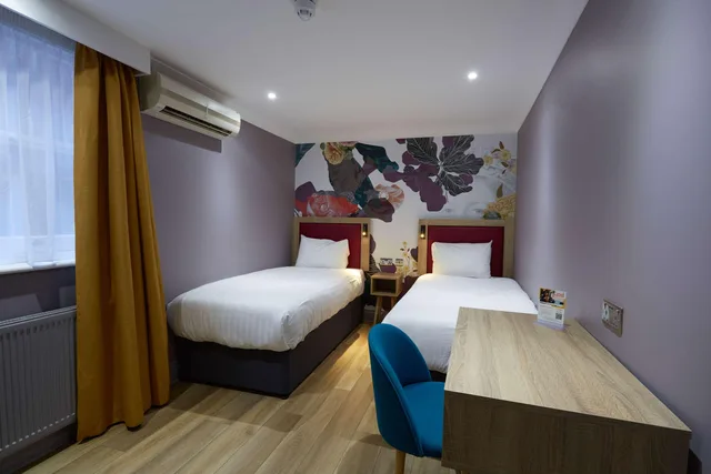 غرفة بسريرين منفصلين، Comfort Inn Victoria 4/10