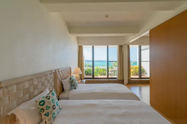 Club, Premier, Ocean Front, Lounge Access, Hotel Moon Beach Okinawa 3/3