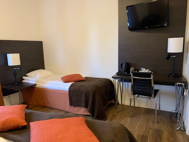 غرفة ثلاثية بثلاثة أسرّة، Slagsta Hotell & Wardshus 2/3