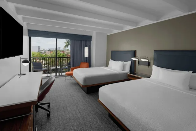 غرفة بسريرين كوين لذوي الإعاقة، Courtyard Fort Lauderdale East Lauderdale By the Sea 1/5