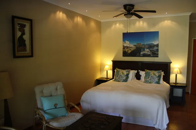 غرفة بريميوم بسرير كينج بغرفة نوم واحدة، Khashamongo Guesthouse 1/1