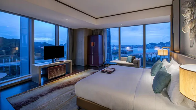 Premium, King Bed, Bridge View، Hualuxe Hotels Resorts Xiamen Haicang 1/2
