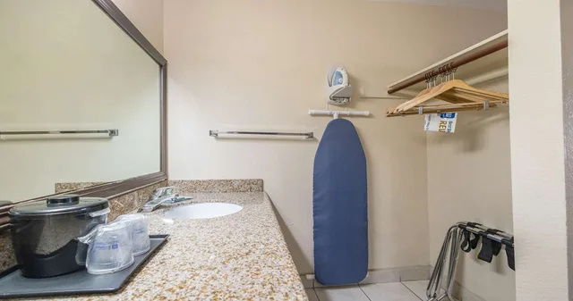 غرفة بسريرين كوين، Best Western Roseville Inn 4/4