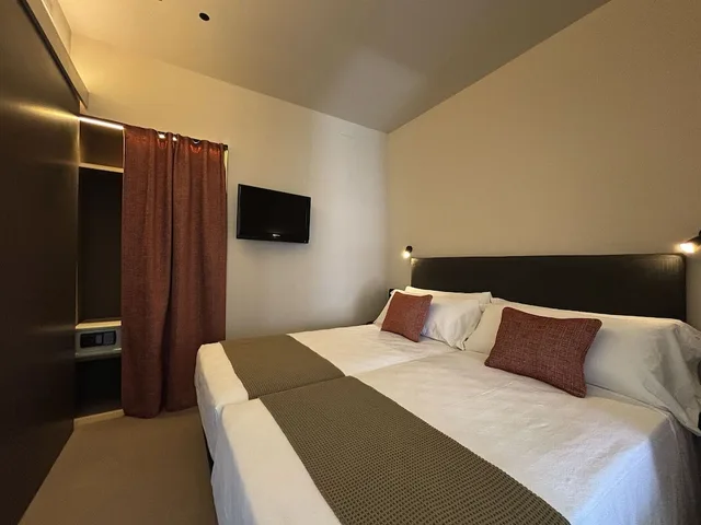1 Bedroom, Tower, Superior, Apartment, Twin Beds, Sofa، Senator Barcelona Apartments 1/6