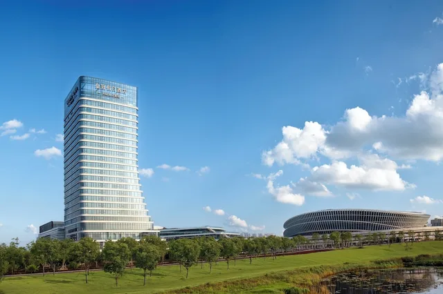 Crowne Plaza Linyi Olympic Sports Centre by IHG، Linyi 4/50