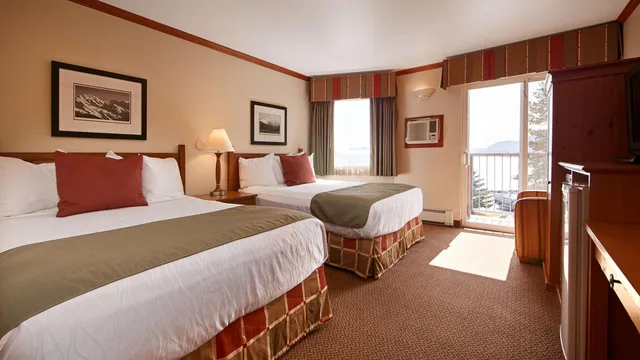 Room, 2 Double Beds, Bay View، Edgewater Hotel Seward 1/10