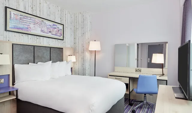غرفة سوبيريور عائلية بسرير مزدوج مع أريكة، Leonardo Hotel Sheffield 1/1