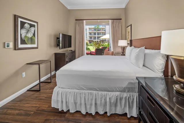 2 Bedrooms, Hokulani, Suite, 2 King Beds, Resort View, 2 Bathrooms, Sofa، OUTRIGGER Honua Kai Resort & Spa 2/10