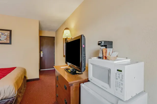 غرفة بسريرين كوين، Econo Lodge Junction City I-70 Near Fort Riley 1/1