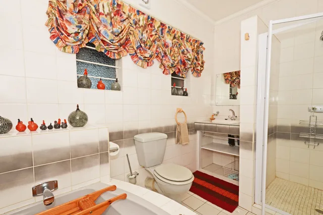 5 Murphy Beds, Suite, King Bed، Cherry Tree Cottage Linden Bed And Breakfast 4/4