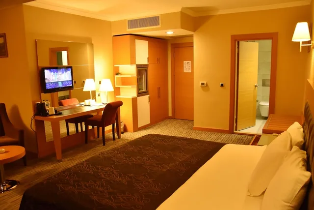 غرفة ديلوكس بسرير مزدوج، Grand Simay Hotel 1/3