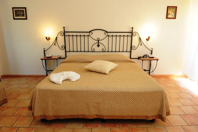 غرفة قياسية ثلاثية، Delfino Beach Hotel 1/2