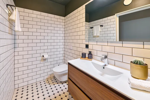 غرفة ديلوكس بحمام خاص مع أريكة، Kex Hostel Reykjavík 5/7