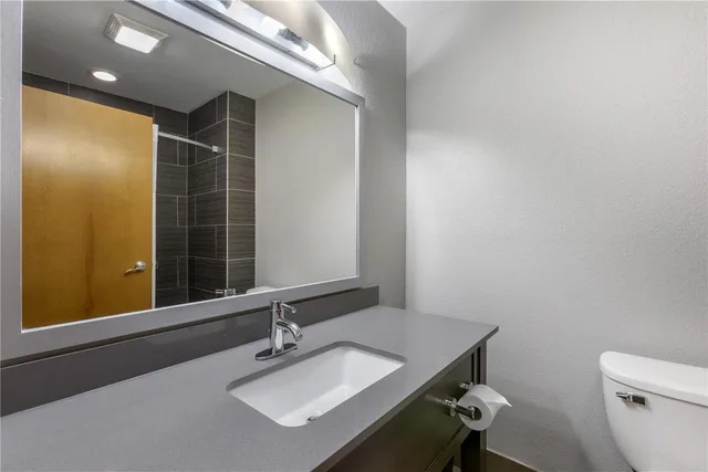 جناح بسرير كينج مع أريكة، Best Western Plus Lampasas Inn and Suites 3/3