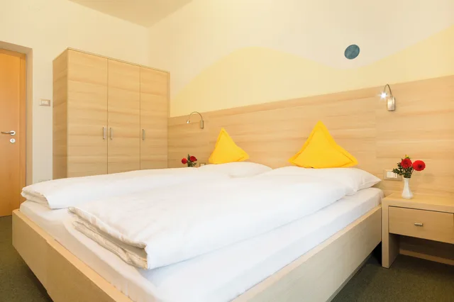 غرفة أساسية بسرير مزدوج، Hotel Gruberhof 1/3