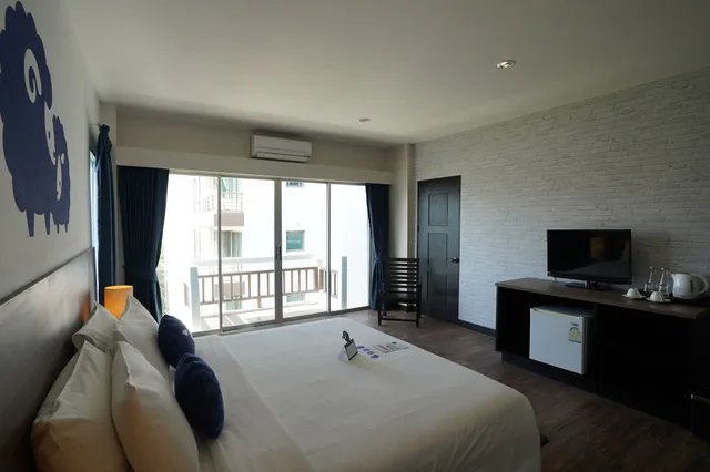 غرفة سوبيريور بسرير كينج، Kokotel Pattaya South Beach (ex Neta Resort Pattaya) 1/8