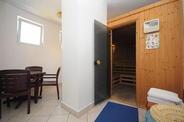 Hotel Aquamarin Budva، بودفا 20/50