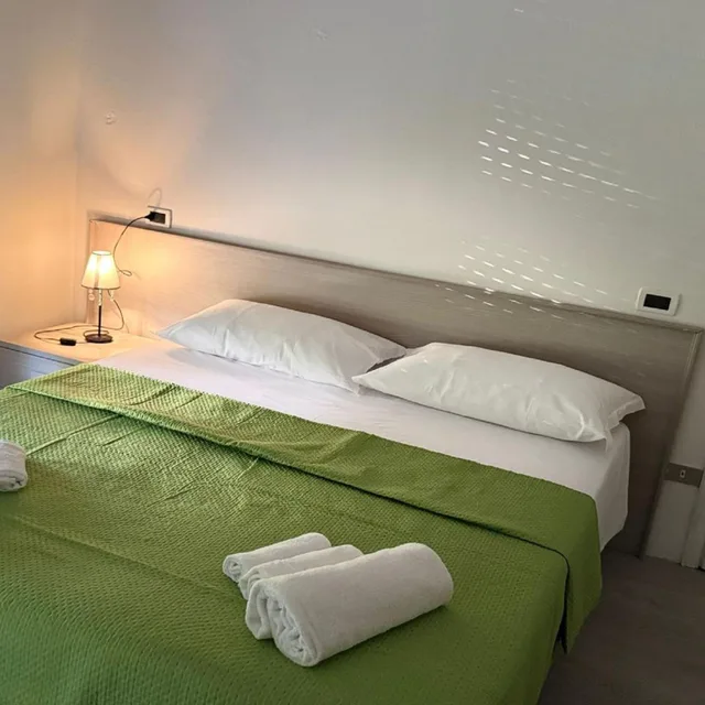 Quadruple room, Hotel Bologna 2/5
