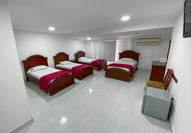 Standard, Quadruple, Street View، Hotel Exelsior 1/2