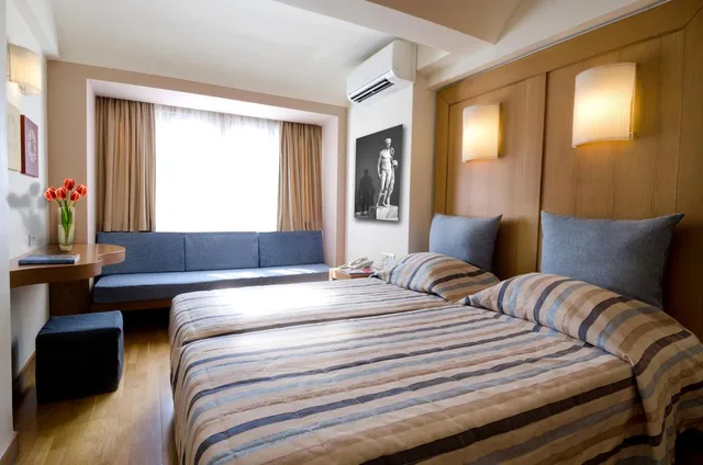 غرفة قياسية ثلاثية، Hermes Hotel 1/1