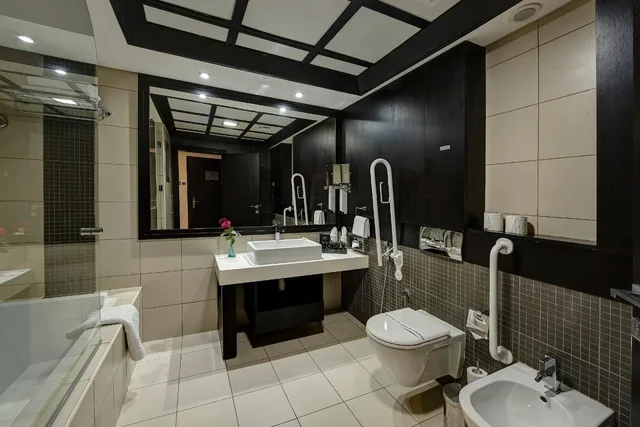 Executive, Raintree Rolla Hotel 3/3