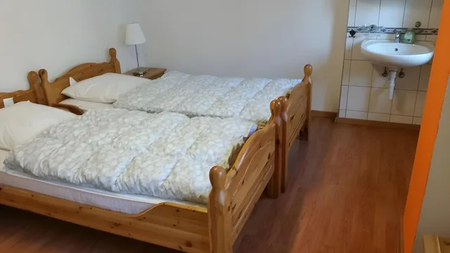 غرفة اقتصادية مفردة بسرير مزدوج بحمام مشترك، Bellpark Hostel 2/2