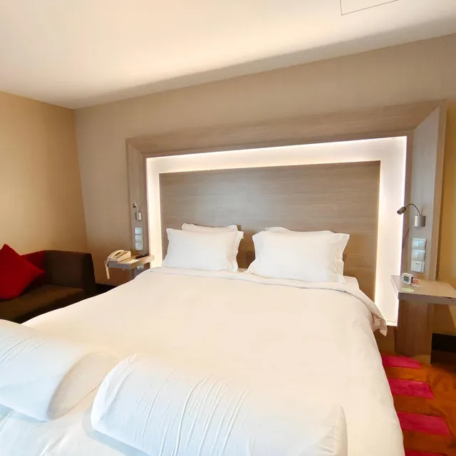 جناح سوبيريور بسرير كينج وسرير كوين، Novotel Shenzhen Watergate 3/10