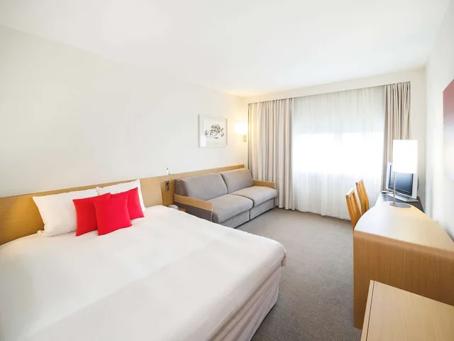 غرفة كلاسيكية بسرير مزدوج مع أريكة، Novotel Nantes Centre Gare 2/10