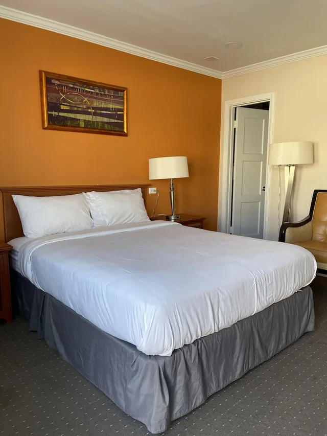 غرفة بسرير كوين، Howard Johnson by Wyndham Ridgecrest, CA 4/10